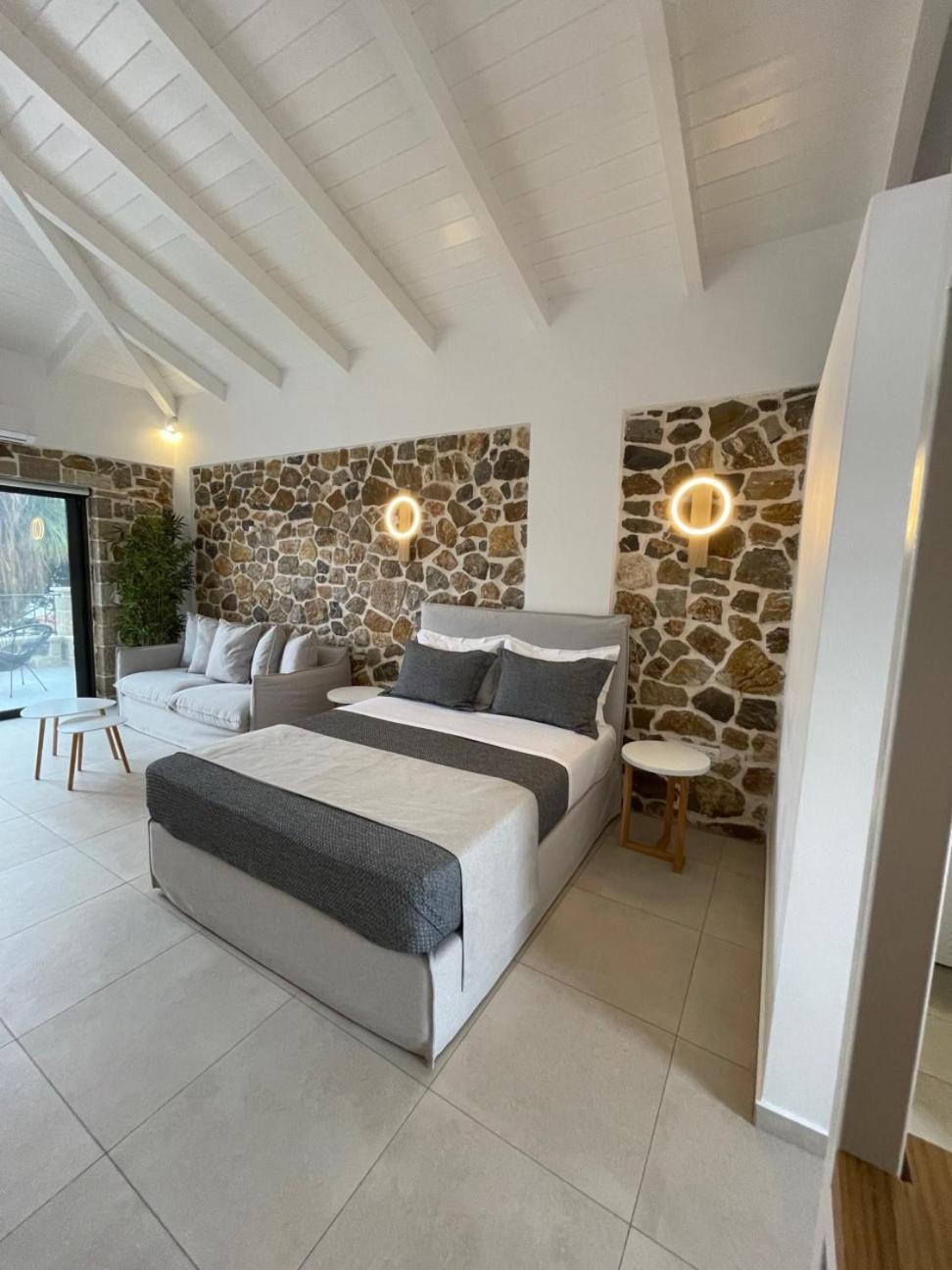Trocadero Luxury Suites Ermióni Kültér fotó