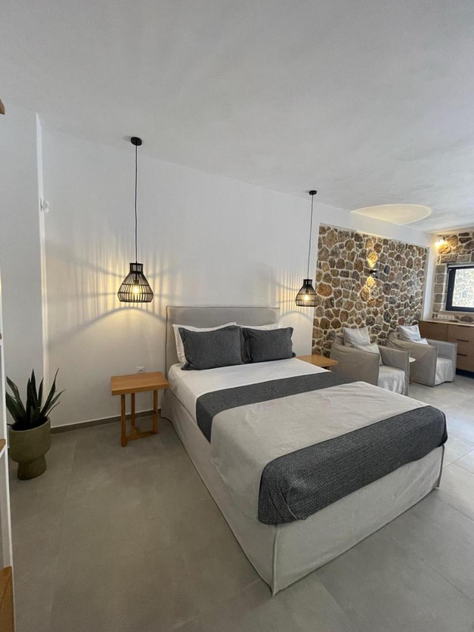 Trocadero Luxury Suites Ermióni Kültér fotó